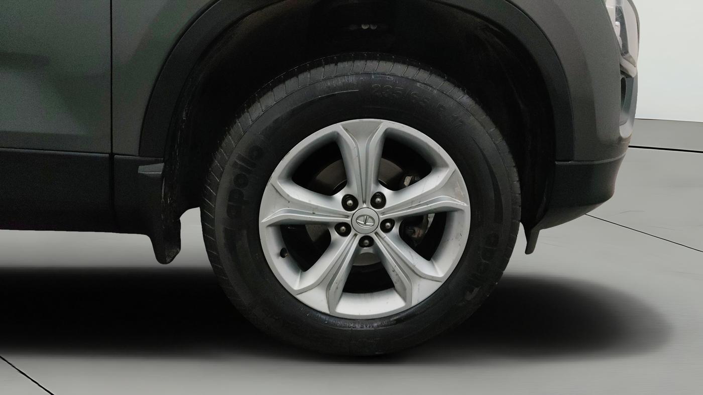 2023 Tata Harrier XZA 2.0L, Diesel, Automatic, 48,255 km, Right Front Wheel
