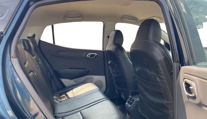 2022 Hyundai GRAND I10 NIOS SPORTZ AMT 1.2 KAPPA VTVT, Petrol, Automatic, 39,049 km, Right Side Rear Door Cabin