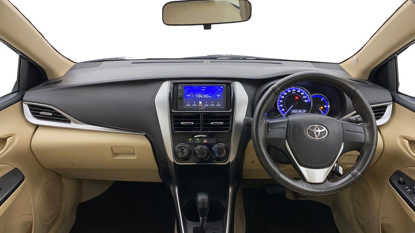 2021 Toyota YARIS J CVT, Petrol, Automatic, 35,613 km, Dashboard