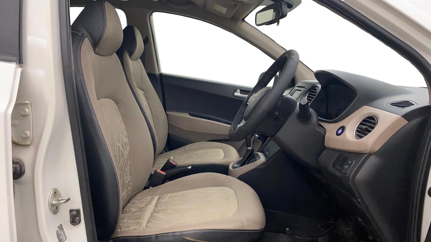 2015 Hyundai Xcent SX AT 1.2 (O), Petrol, Automatic, 80,478 km, Right Side Front Door Cabin