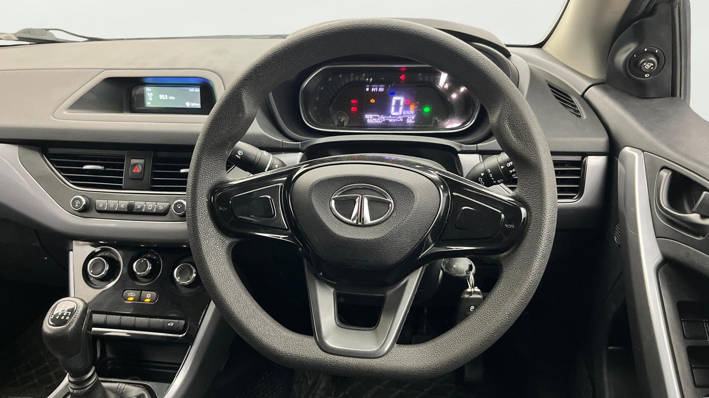 2020 Tata NEXON XM PETROL, Petrol, Manual, 54,343 km, Steering Wheel Close Up