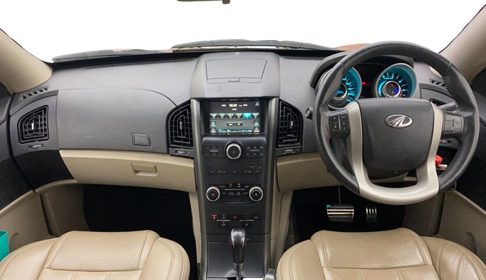 2016 Mahindra XUV500 W10 AWD AT, Diesel, Automatic, 73,395 km, Dashboard
