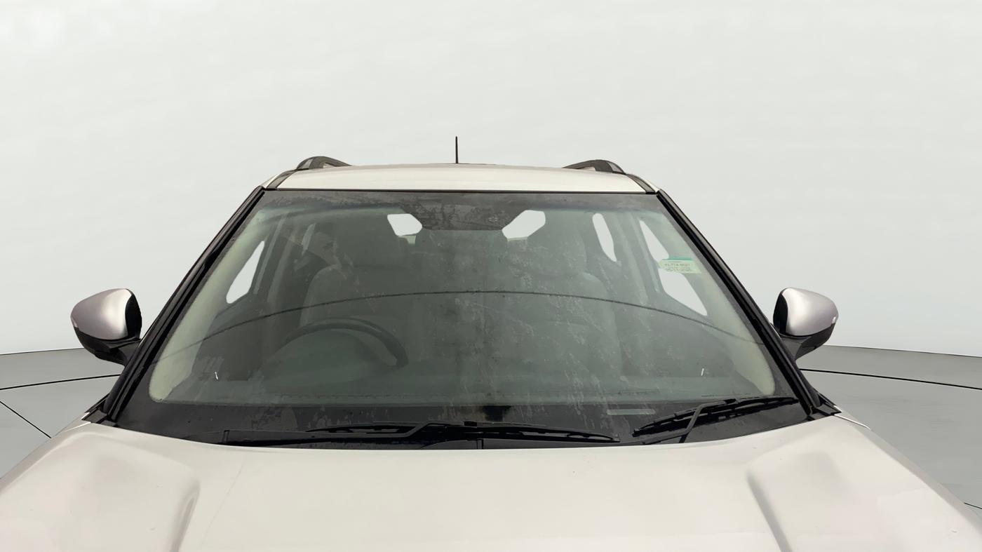 2020 Mahindra XUV300 W8 (O) 1.2 PETROL, Petrol, Manual, 91,363 km, Front Windshield