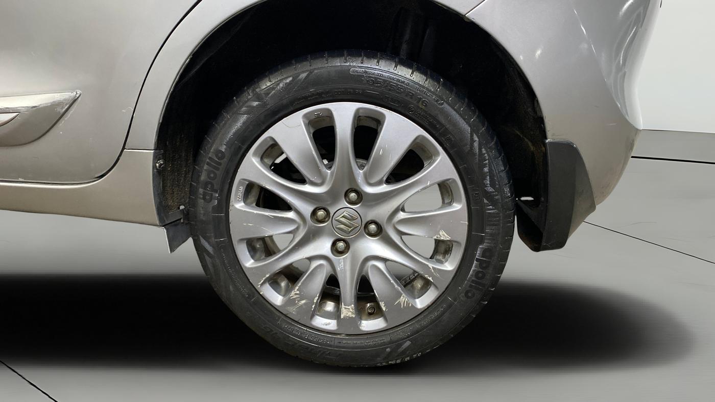 2017 Maruti Baleno ALPHA PETROL 1.2, Petrol, Manual, 33,581 km, Left Rear Wheel