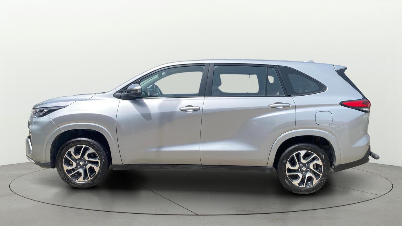 2023 Maruti Invicto ZETA PLUS 8 STR STRONG HYBRID, Hybrid, Automatic, 17,305 km, Left Side