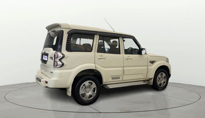 2017 Mahindra Scorpio S4 PLUS 1.99 INTELLI-HYBRID, Diesel, Manual, 61,856 km, Right Back Diagonal