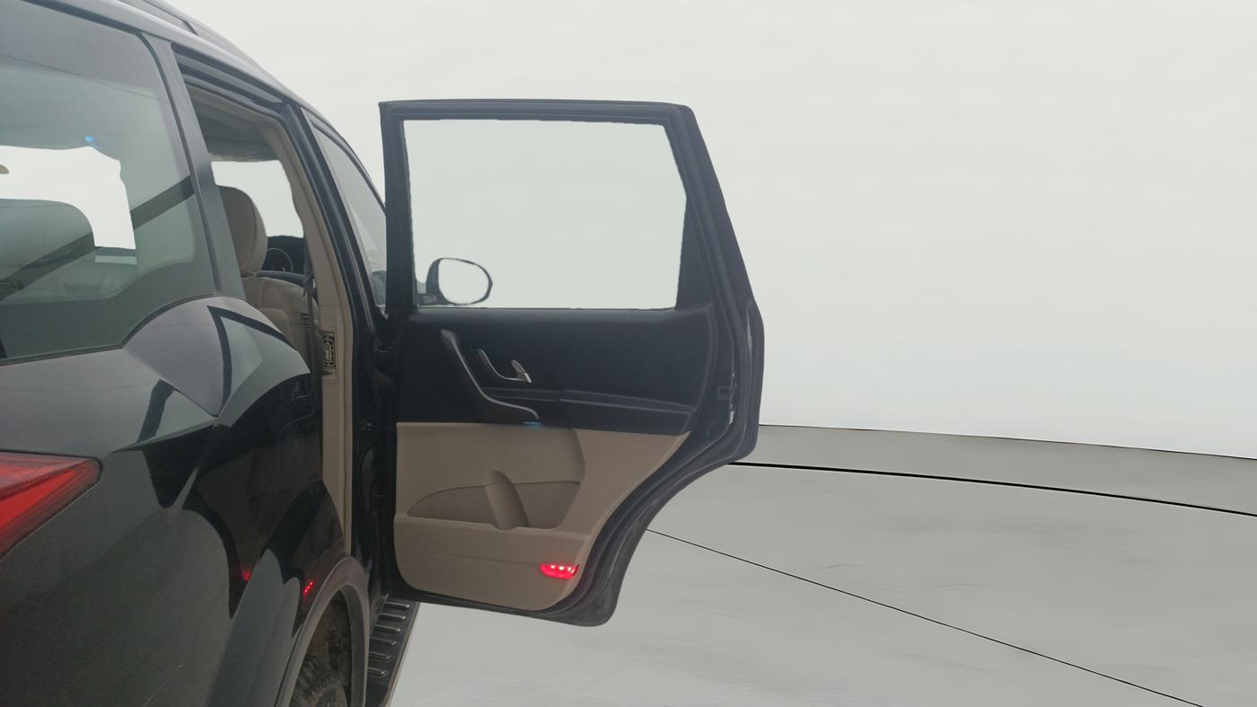 2015 Mahindra XUV500 W10, Diesel, Manual, 69,066 km, RHS Rear Door
