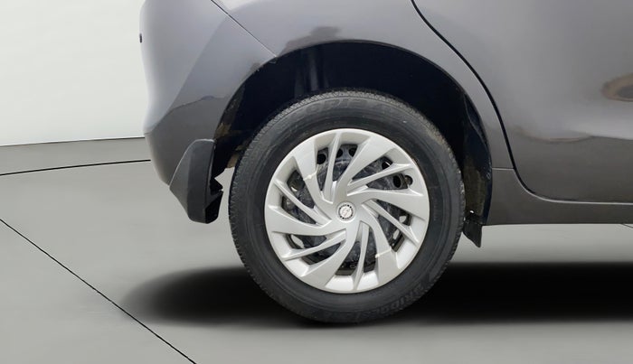 2017 Maruti Baleno DELTA PETROL 1.2, Petrol, Manual, 65,884 km, Right Rear Wheel