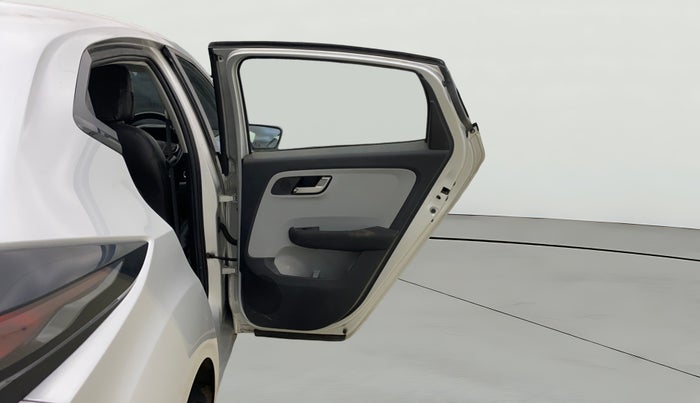 2020 Tata ALTROZ XZ PETROL, Petrol, Manual, 29,688 km, RHS Rear Door