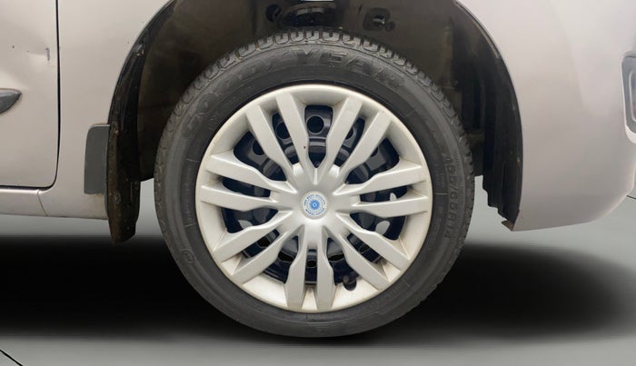 2013 Maruti Wagon R 1.0 VXI, CNG, Manual, 64,602 km, Right Front Wheel