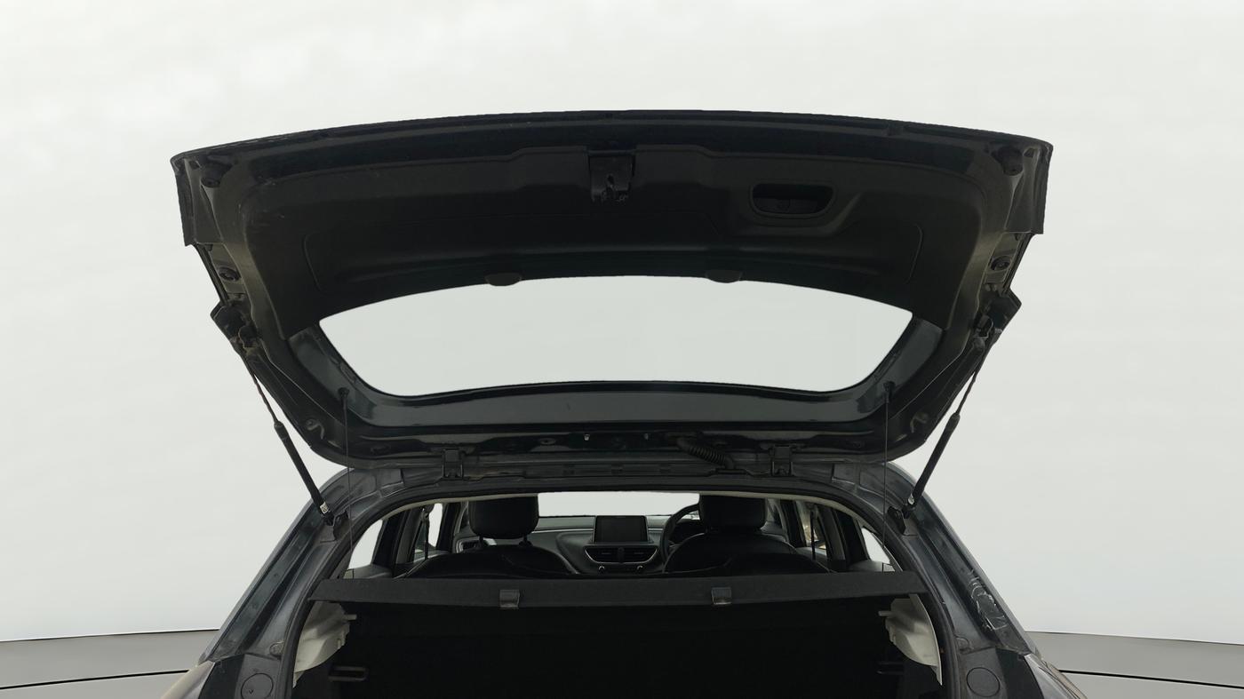 2021 Tata ALTROZ XT PETROL, Petrol, Manual, 30,537 km, Boot Door Open