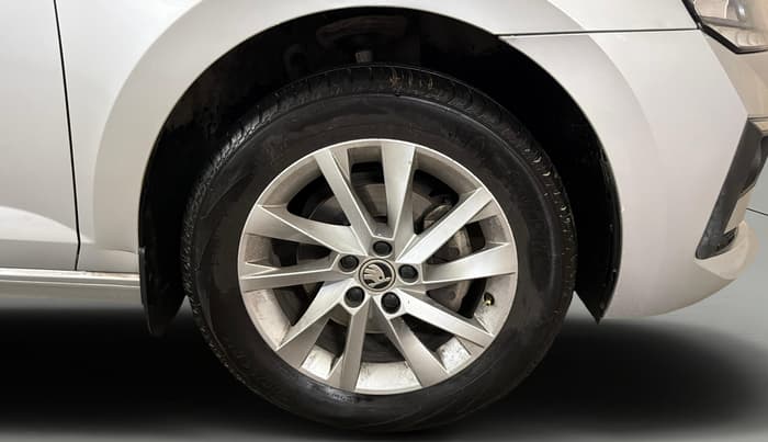 2022 Skoda SLAVIA AMBITION 1.0L TSI MT, Petrol, Manual, 35,731 km, Right Front Wheel