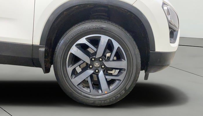 2022 Tata Safari XZA PLUS, Diesel, Automatic, 37,287 km, Right Front Wheel