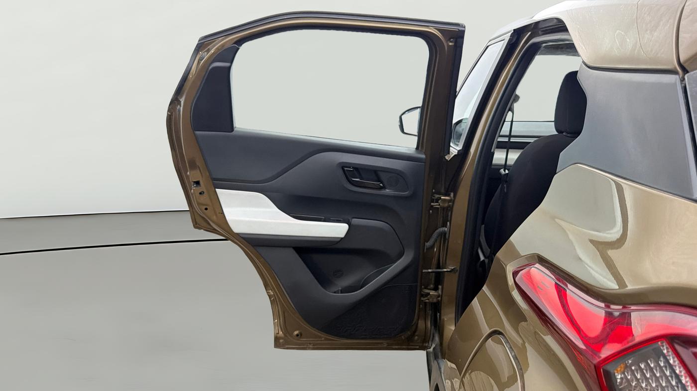 2022 Tata PUNCH ACCOMPLISHED MT, Petrol, Manual, 34,689 km, LHS Rear Door