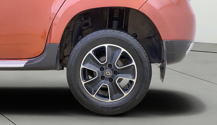 2016 Renault Duster 110 PS RXZ 4X2 AMT DIESEL, Diesel, Automatic, 1,11,881 km, Left Rear Wheel