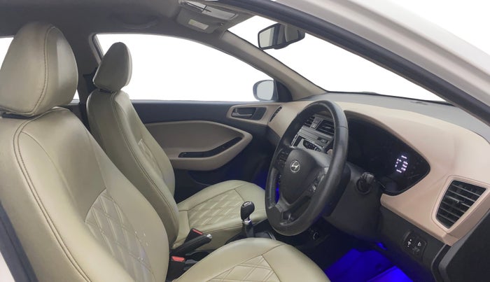 2016 Hyundai Elite i20 ASTA 1.2, Petrol, Manual, 83,185 km, Right Side Front Door Cabin