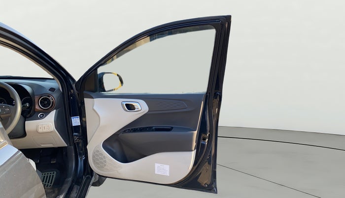 2024 Hyundai AURA SX 1.2 CNG, CNG, Manual, 16,272 km, RHS Front Door