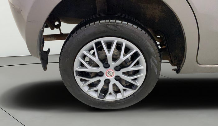 2016 Datsun Go T, Petrol, Manual, 41,128 km, Right Rear Wheel