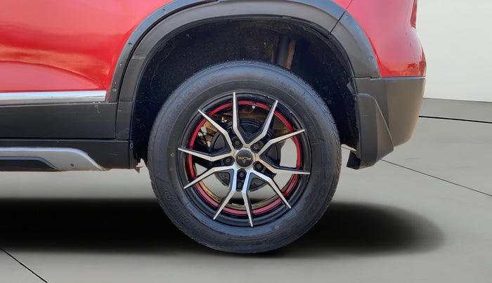 2018 Maruti Vitara Brezza ZDI PLUS AMT, Diesel, Automatic, 1,01,558 km, Left Rear Wheel