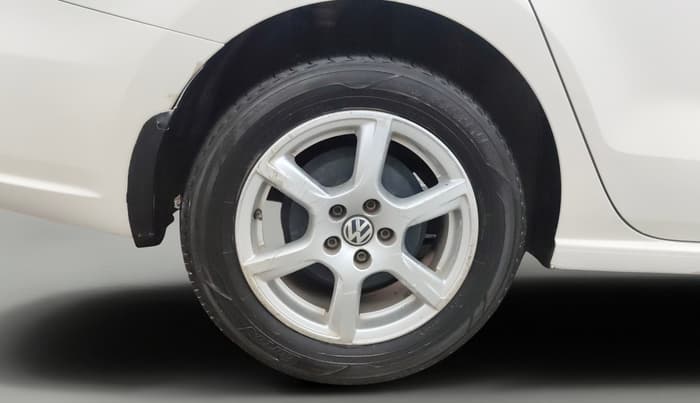 2013 Volkswagen Vento HIGHLINE 1.6 MPI, CNG, Manual, 93,651 km, Right Rear Wheel
