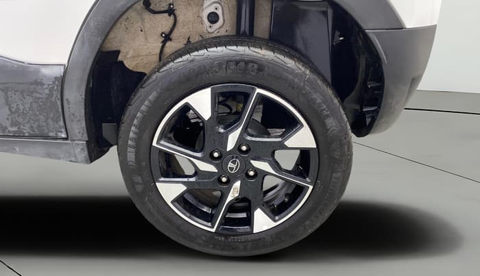 2024 Tata PUNCH  Creative MT Sunroof , Petrol, Manual, 15,446 km, Left Rear Wheel