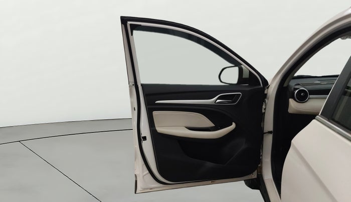 2022 MG ASTOR  SHARP 1.5 MT IVORY , Petrol, Manual, 63,172 km, LHS Front Door