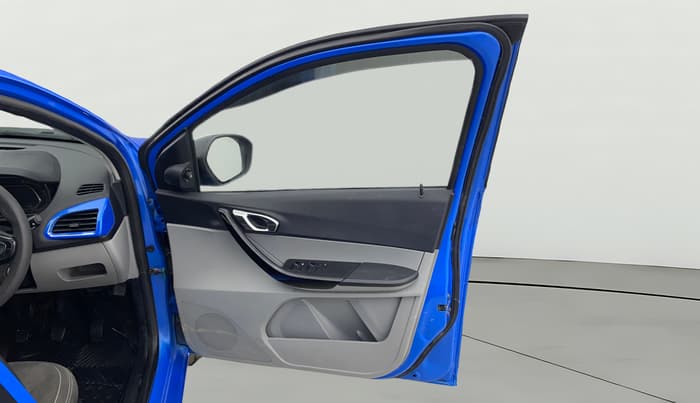 2020 Tata Tiago XZ PLUS DUAL TONE PETROL, Petrol, Manual, 43,671 km, RHS Front Door