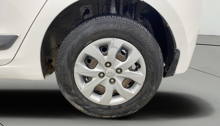 2016 Hyundai Elite i20 SPORTZ 1.2, Petrol, Manual, 1,15,037 km, Left Rear Wheel