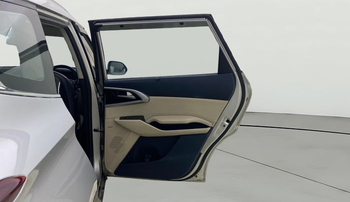 2023 KIA CARENS LUXURY PLUS 1.5 DIESEL AT 7 STR, Diesel, Automatic, 1,27,119 km, RHS Rear Door