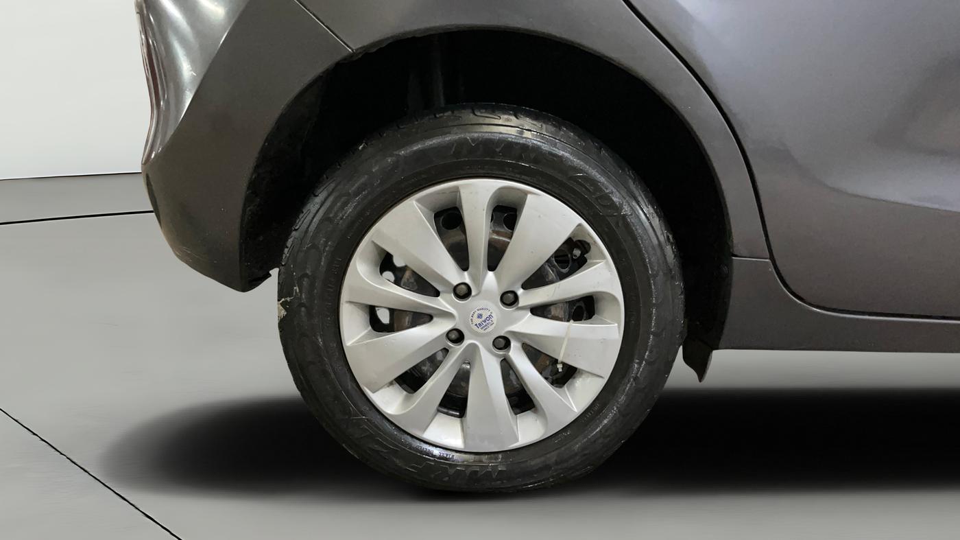2018 Maruti Baleno DELTA PETROL 1.2, CNG, Manual, 98,195 km, Right Rear Wheel