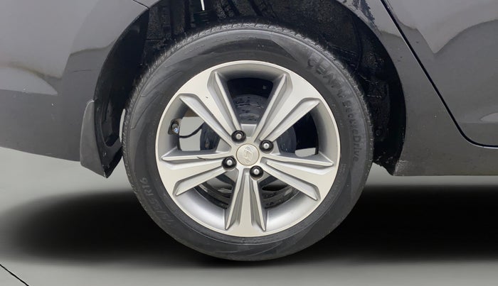 2019 Hyundai Verna 1.6 VTVT SX (O) AT, Petrol, Automatic, 72,960 km, Right Rear Wheel