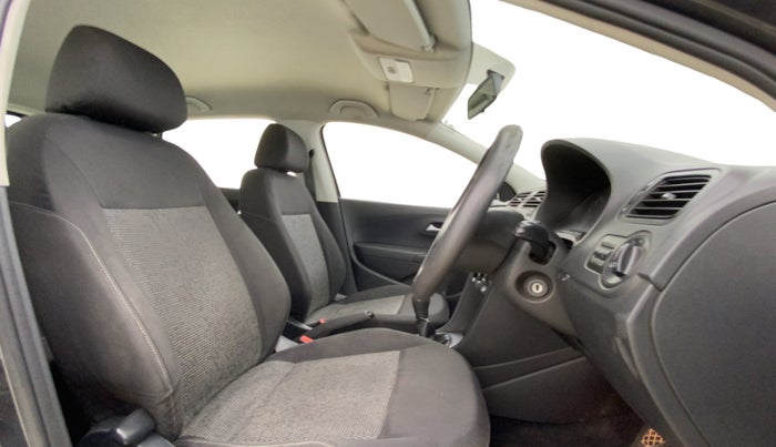 2015 Volkswagen Polo COMFORTLINE 1.2L, Petrol, Manual, 88,060 km, Right Side Front Door Cabin