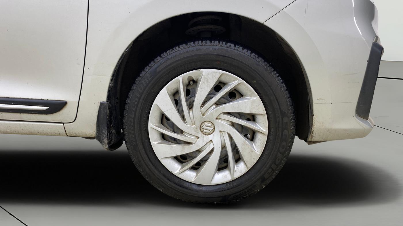 2022 Maruti Ertiga VXI SHVS, Petrol, Manual, 9,786 km, Right Front Wheel