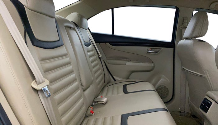 2018 Maruti Ciaz DELTA 1.4 MT PETROL, Petrol, Manual, 39,641 km, Right Side Rear Door Cabin