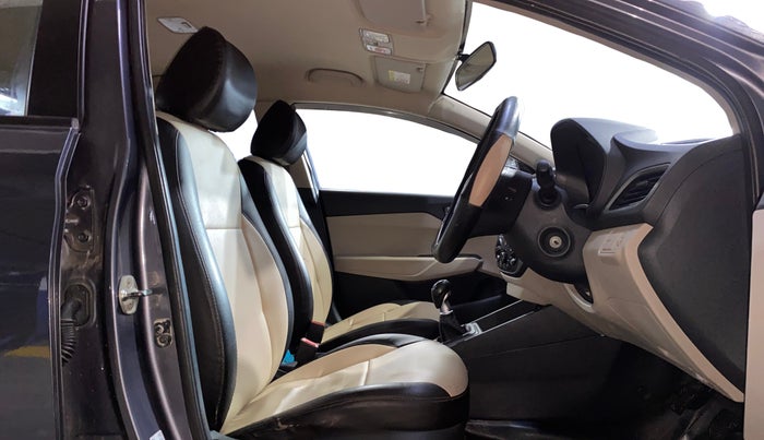 2019 Hyundai Verna 1.4 E PETROL, Petrol, Manual, 49,905 km, Right Side Front Door Cabin