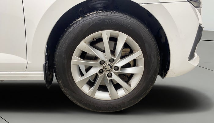 2023 Skoda SLAVIA Ambition 1.5L TSI, Petrol, Manual, 52,161 km, Right Front Wheel