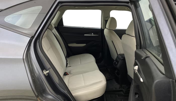 2023 KIA SELTOS HTK PLUS 1.5 DIESEL IMT, Diesel, Manual, 12,563 km, Right Side Rear Door Cabin