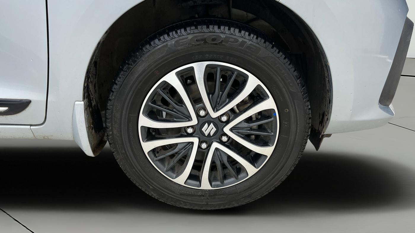 2022 Maruti Ertiga ZXI SHVS, Petrol, Manual, 9,916 km, Right Front Wheel