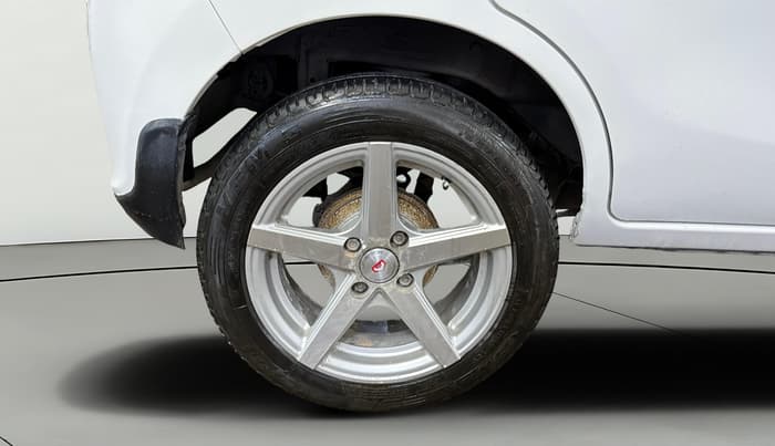 2017 Maruti Alto K10 VXI, Petrol, Manual, 35,128 km, Right Rear Wheel