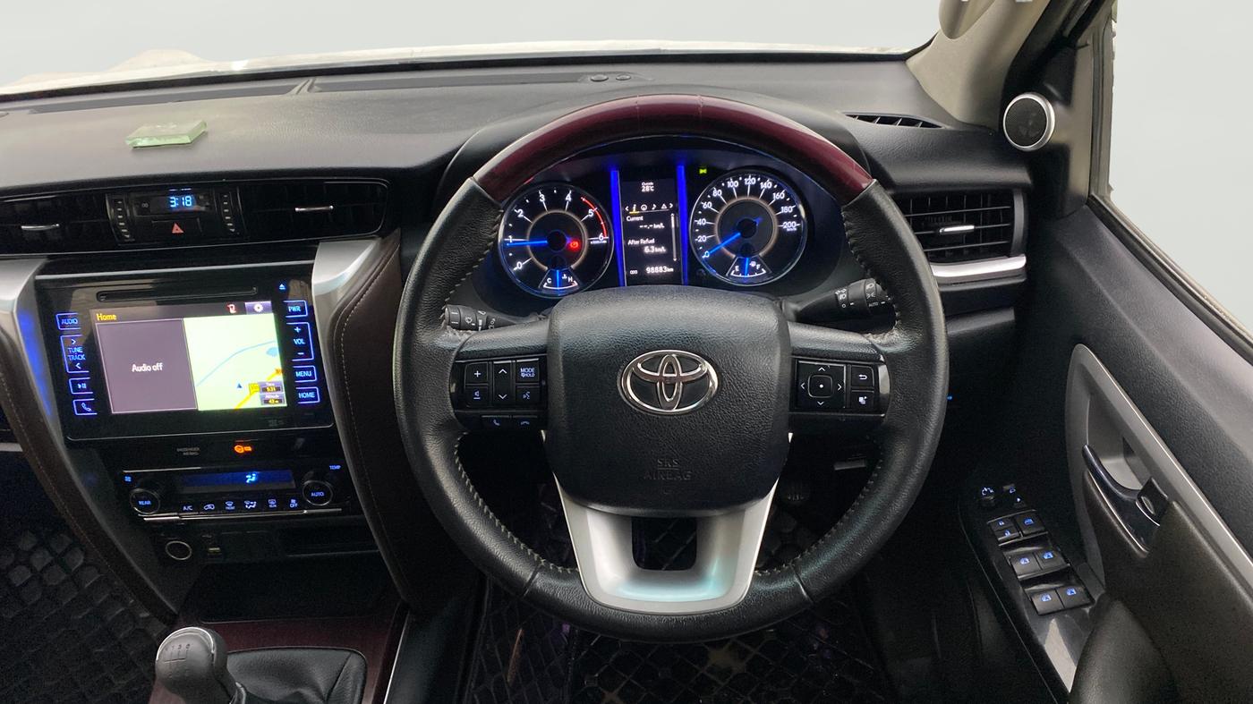 2017 Toyota Fortuner 2.8 4X2 MT, Diesel, Manual, 98,868 km, Steering Wheel Close Up