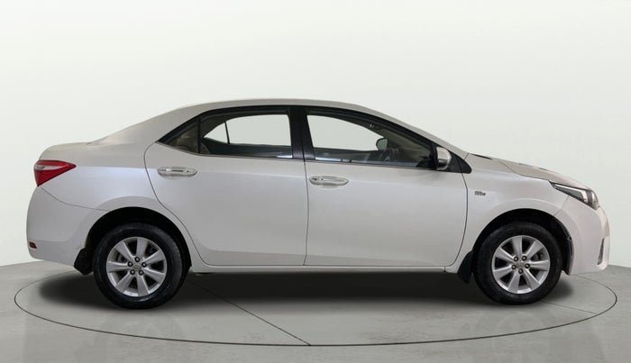 2015 Toyota Corolla Altis G PETROL, Petrol, Manual, 97,407 km, Right Side View