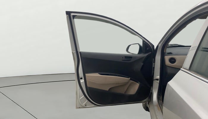 2018 Hyundai Xcent E, CNG, Manual, 54,997 km, LHS Front Door
