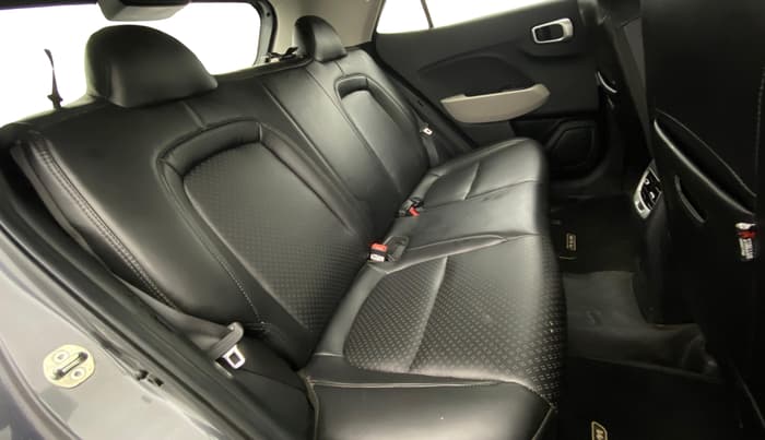 2025 Hyundai VENUE S(O) 1.2, Petrol, Manual, 13,584 km, Right Side Rear Door Cabin