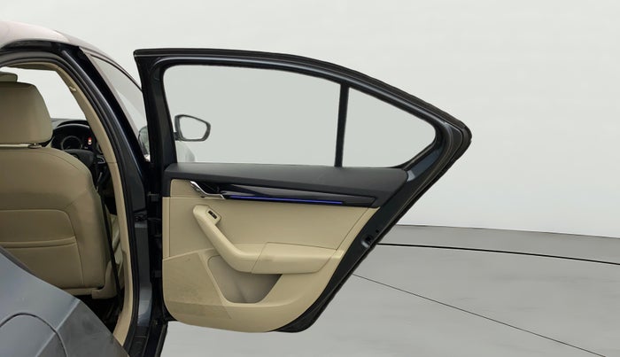 2018 Skoda Octavia L&K 1.8 TSI AT, Petrol, Automatic, 57,765 km, RHS Rear Door