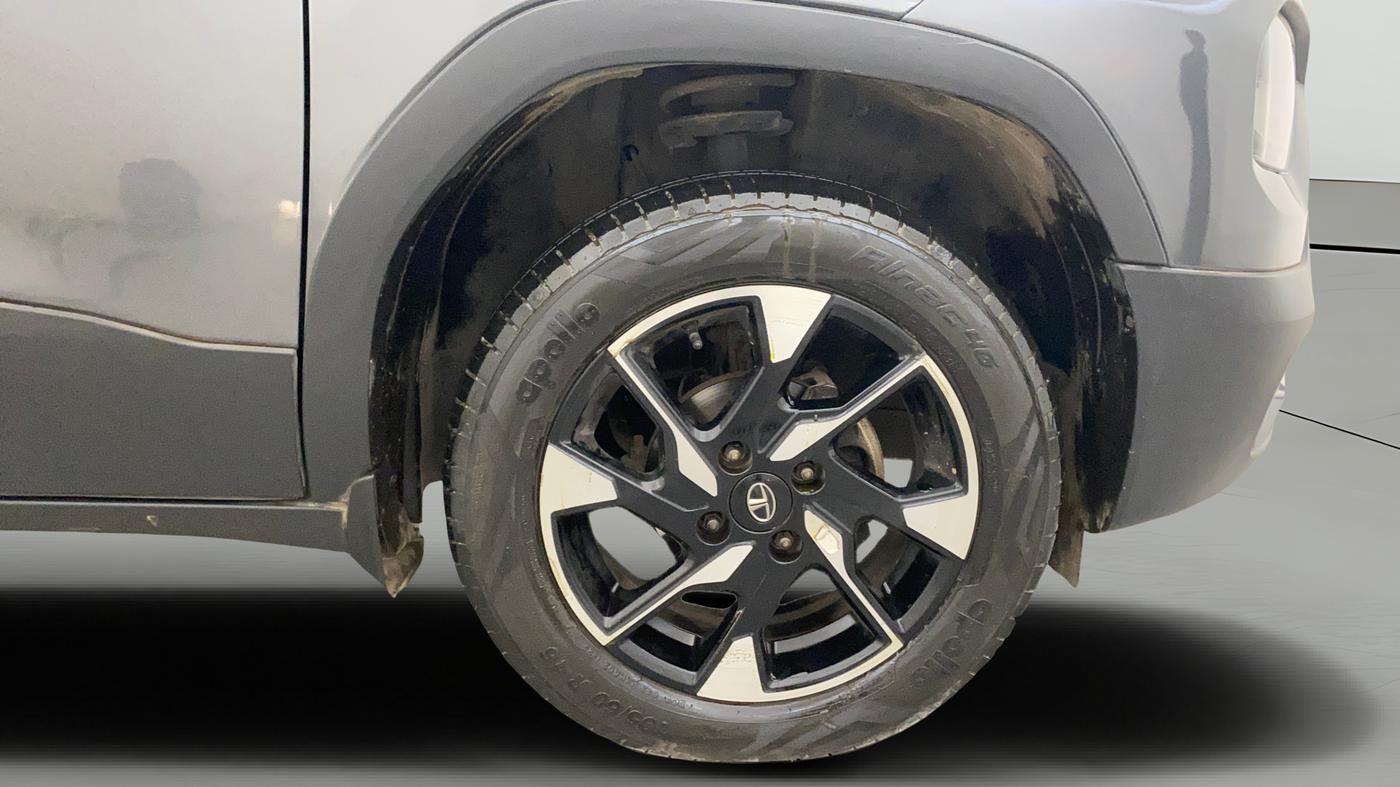 2021 Tata PUNCH CREATIVE  AMT, Petrol, Automatic, 69,002 km, Right Front Wheel