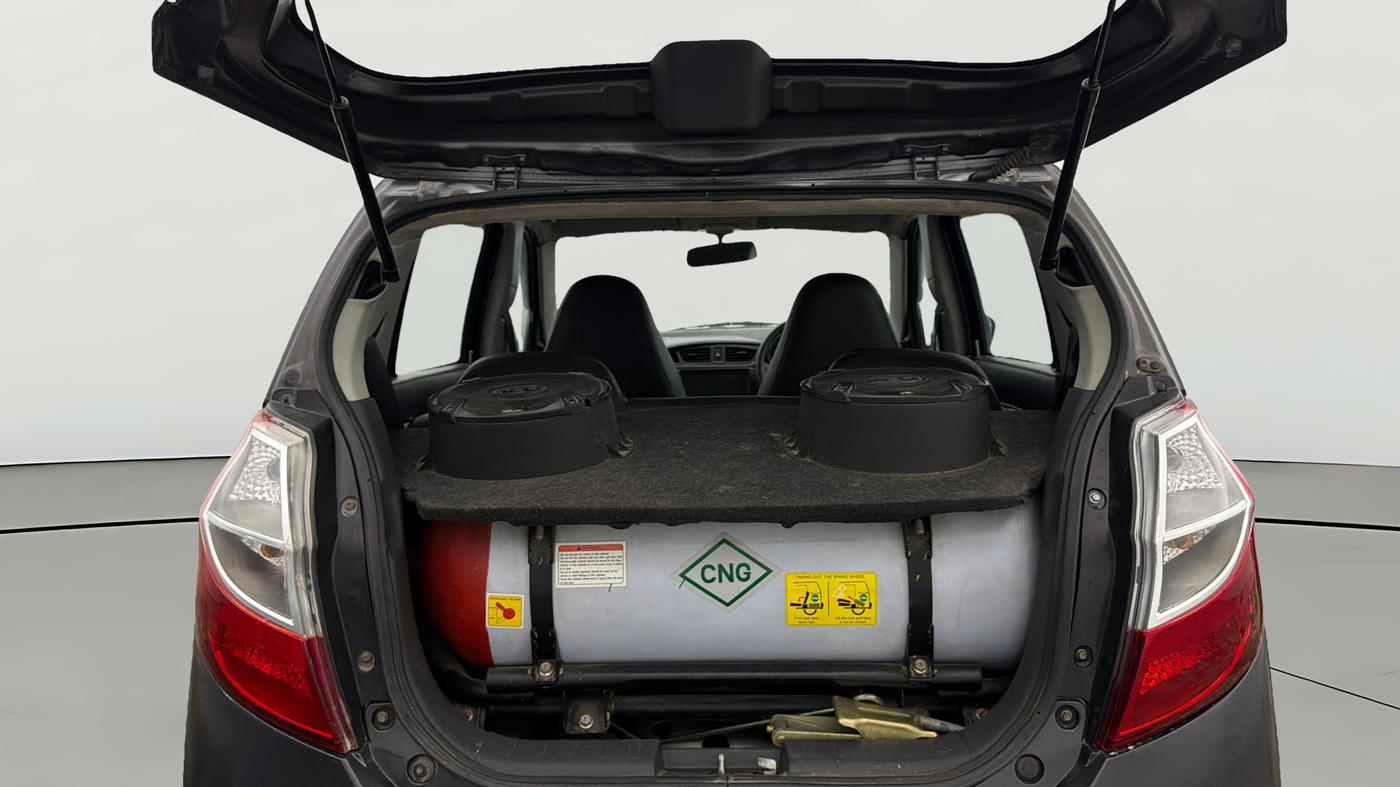 2016 Maruti Alto K10 LXI CNG, CNG, Manual, 1,10,606 km, Boot Open Zoomed View