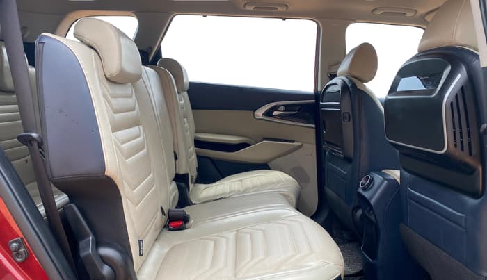 2022 KIA CARENS LUXURY PLUS 1.5 DIESEL 7 STR, Diesel, Manual, 65,218 km, Right Side Rear Door Cabin