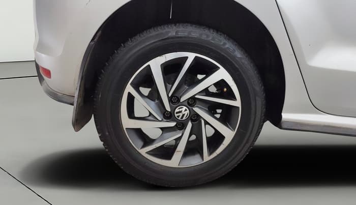 2021 Volkswagen Polo COMFORTLINE 1.0L TSI, Petrol, Manual, 1,09,376 km, Right Rear Wheel