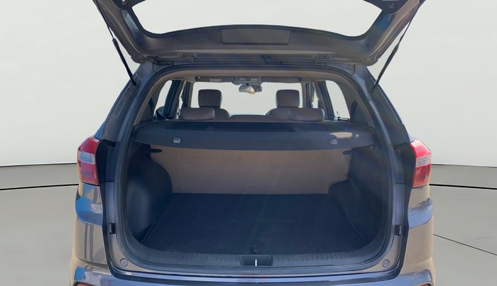 2016 Hyundai Creta SX PLUS 1.6 DIESEL, Diesel, Manual, 82,000 km, Boot Open Zoomed View