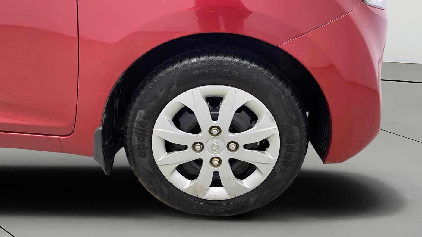 2018 Hyundai Eon MAGNA +, Petrol, Manual, 53,017 km, Right Front Wheel